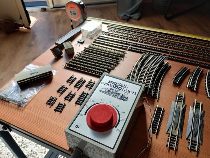 Modelspoor (Z-schaal) met extra's, Hobby en Vrije tijd, Modeltreinen | Overige schalen, Gebruikt, Treinset, Gelijkstroom, Overige merken