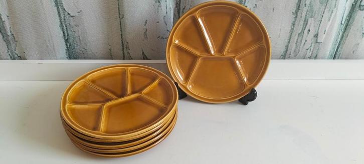 Vintage fondueborden/gourmetborden., Huis en Inrichting, Keuken | Servies, Zo goed als nieuw, Bord(en), Overige stijlen, Aardewerk
