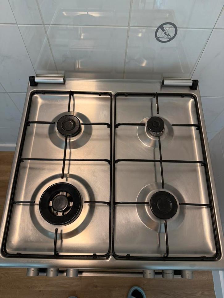 Bosch Fornuis - Grijs, Witgoed en Apparatuur, Fornuizen, Zo goed als nieuw, Vrijstaand, Gas, 4 kookzones, 85 tot 90 cm, Ophalen