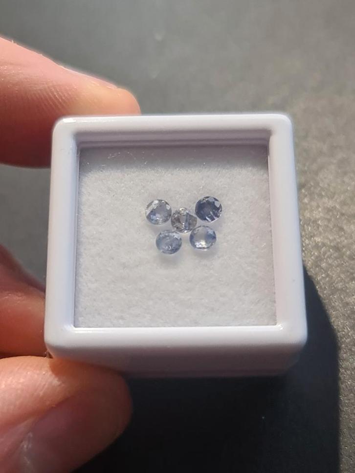 Lot van 5 Saffieren - 0.86 ct totaal, Sieraden, Tassen en Uiterlijk, Edelstenen, Nieuw, Ophalen of Verzenden