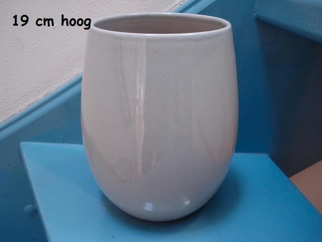 D033 Vaas, gaaf, Zenith gestickerd, Antiek en Kunst, Curiosa en Brocante, Ophalen of Verzenden