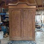 Grote oude kast, Antiek en Kunst, Ophalen