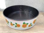 Vintage bakvorm met bloemenrand, Ophalen of Verzenden, Gebruikt, Taarten, Bakvorm
