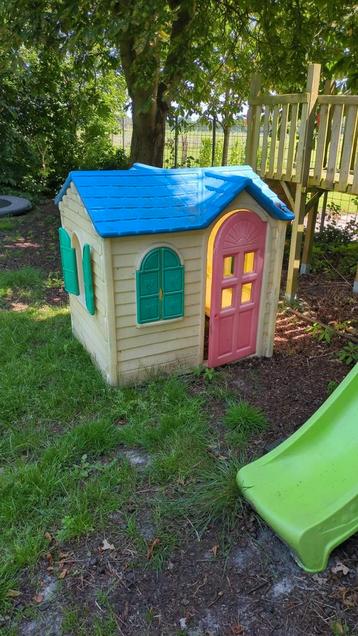 Stevig speelhuisje van little tikes beschikbaar voor biedingen