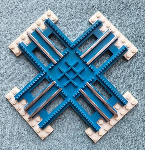 Lego trein 12 Volt blauwe rails kruispunt met bielzen., Kinderen en Baby's, Speelgoed | Duplo en Lego, Gebruikt, Lego, Complete set