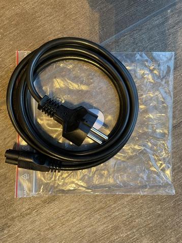 Voedingskabel C15 female to Schuko male 1 meter beschikbaar voor biedingen