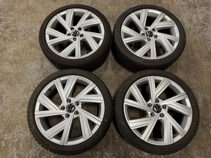 18 inch Volkswagen Golf Bergamo velgen winterbanden 5x112, Auto-onderdelen, Banden en Velgen, Velg(en), Winterbanden, 18 inch