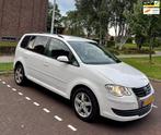 Volkswagen Touran 2.0 TDI Comfortline AUTOMAAT Grijs kenteke, 15 km/l, Gebruikt, 4 cilinders, Volkswagen