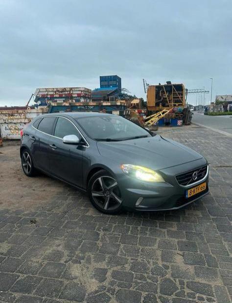 Volvo V40 1.6 D2 R design 2013, Auto's, Volvo, Particulier, V40, Diesel, A, Hatchback, Handgeschakeld, Origineel Nederlands, Zilver of Grijs