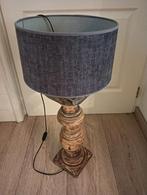 Houten baluster tafellamp met Grijze Kap, Huis en Inrichting, Lampen | Vloerlampen, Hout, Rustiek, Ophalen of Verzenden, Zo goed als nieuw