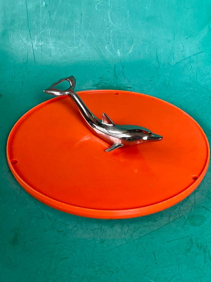 Vintage flesopener chromen dolfijn bottle opener, Huis en Inrichting, Keuken | Keukenbenodigdheden, Gebruikt, Ophalen of Verzenden