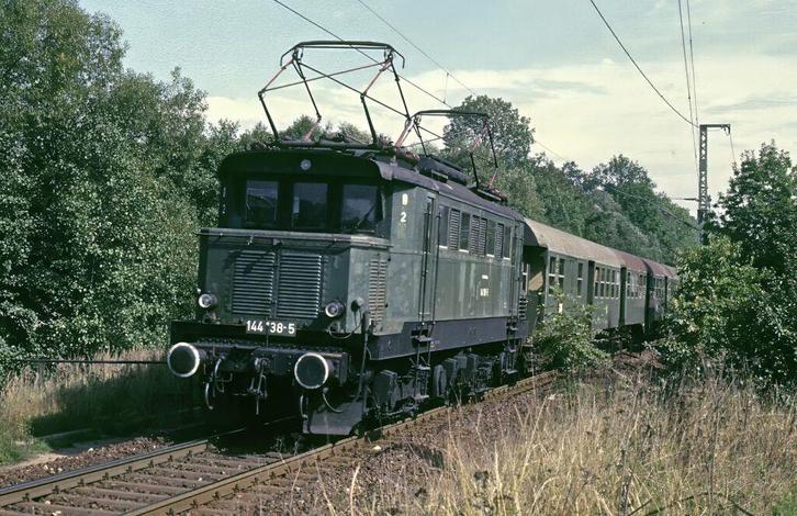 FLEISCHMANN 1335 Duitse oldtimer loc E 44 top  uit jaren 50, Hobby en Vrije tijd, Modeltreinen | H0, Zo goed als nieuw, Locomotief