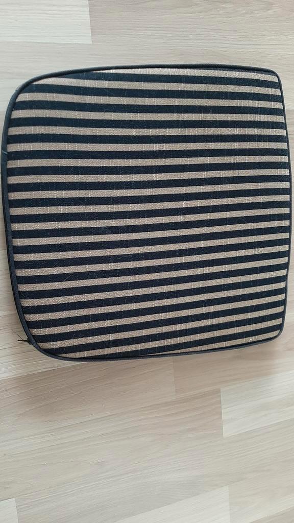 5 Stoelkussens voor binnen - Gestreepte look, Huis en Inrichting, Woonaccessoires | Kussens, Zo goed als nieuw, Zwart, Rechthoekig