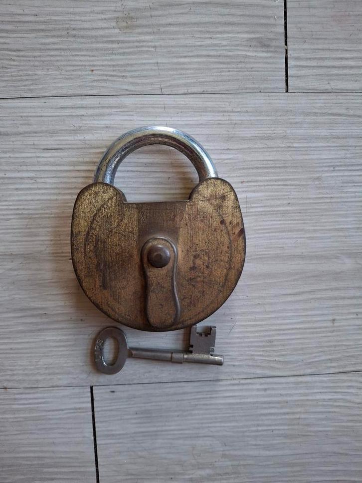 Oud Loden Slot VERKOCHT, Antiek en Kunst, Antiek | Gereedschap en Instrumenten, Ophalen of Verzenden