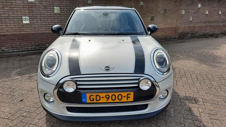 Mini 1.5 Cooper 5Deurs 2015 Wit, Auto's, Mini, Particulier, Benzine, B, Hatchback, Handgeschakeld, Origineel Nederlands, Wit, Voorwielaandrijving