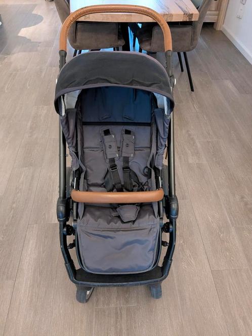Kinderwagen Mutsy Evo incl. reisweg, voetenzak en paraplu, Kinderen en Baby's, Kinderwagens en Combinaties, Zo goed als nieuw