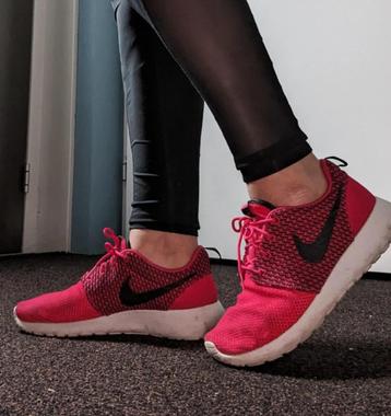 Nike Roshe Run schoenen maat 41 beschikbaar voor biedingen