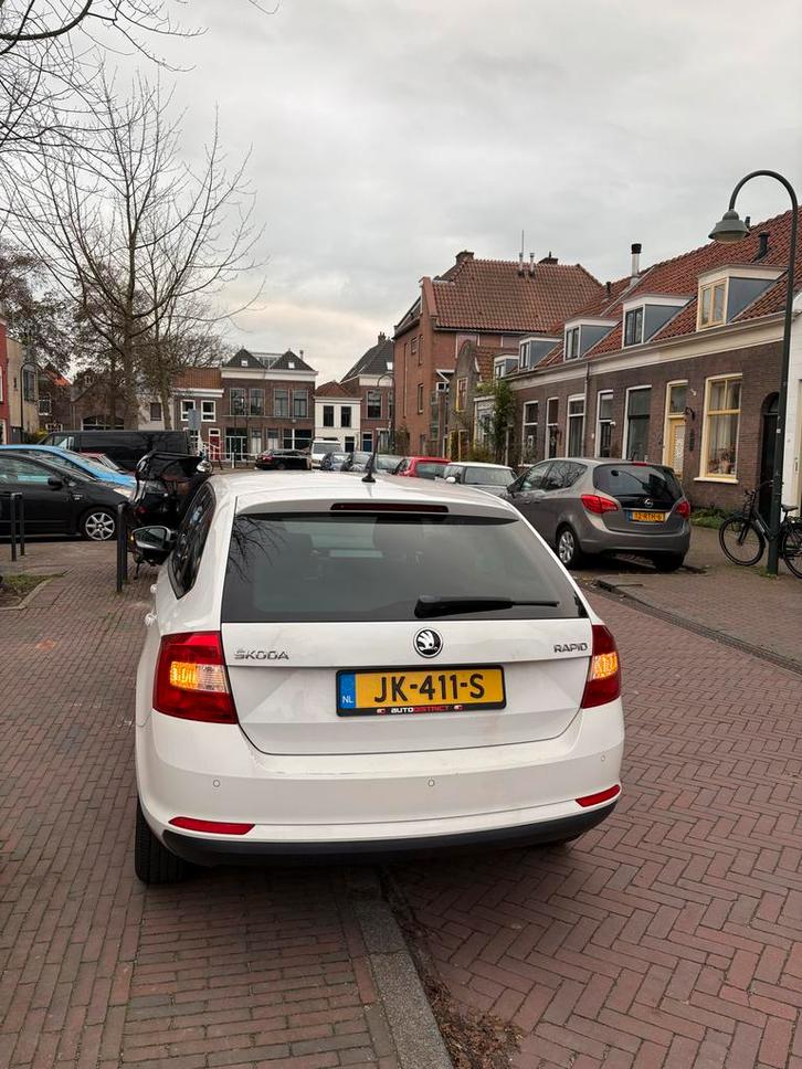 Skoda Rapid 1.4 TDI 66KW Spaceback DSG 2016 Wit, Auto's, Skoda, Particulier, Rapid, Diesel, D, Hatchback, Automaat, Origineel Nederlands
