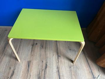 Kinderspeeltafel Nino & Ideas beschikbaar voor biedingen