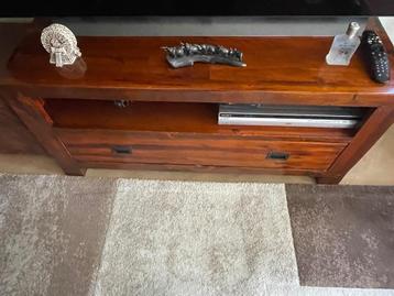 Salontafel beschikbaar voor biedingen