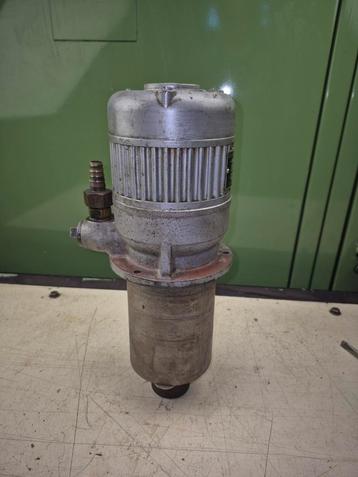 Schaublin koel pompen voor 150- 135- 102 Vm  beschikbaar voor biedingen