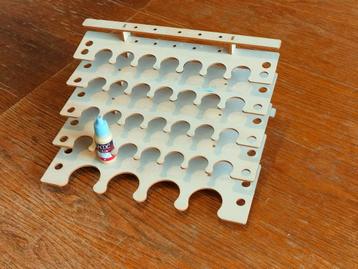 Rek voor bordspel miniatuur verf beschikbaar voor biedingen
