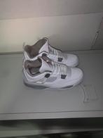 jordan 4 retro white oreo, Ophalen of Verzenden, Zo goed als nieuw, Wit