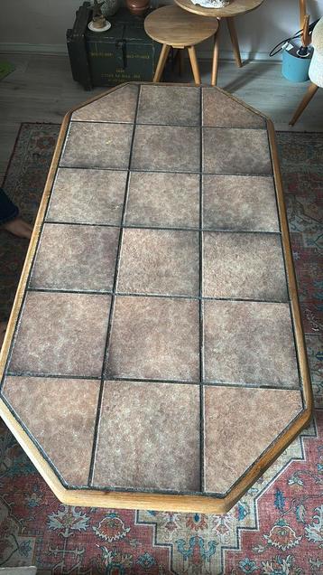 Eiken salontafel beschikbaar voor biedingen