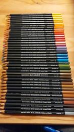 Derwent studio 39 stuks en aquarel 23stuks en nog vele extra, Hobby en Vrije tijd, Tekenen, Ophalen of Verzenden, Nieuw, Potlood of Stift