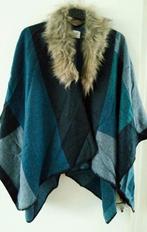 Nieuwe blauw/zwarte poncho met kraag, M&S, Ophalen of Verzenden, Nieuw, Sjaal
