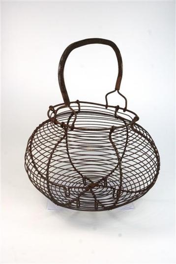 Oude eiermand metaal brocante - middelgroot beschikbaar voor biedingen