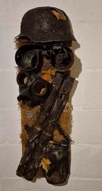 Duits WO2 bodemvondst kunstwerk o.a. helm Ardennenoffensief, Verzamelen, Ophalen of Verzenden, Duitsland