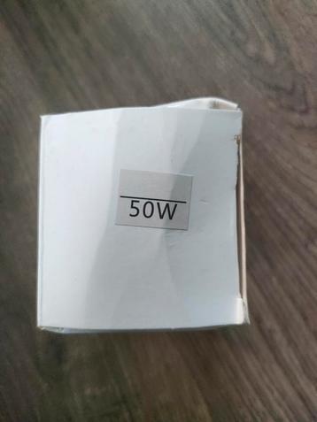 Keramische warmtelampen 25W en 50W beschikbaar voor biedingen