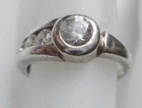 Mooie tijdloze sterling zilver ring met 5 zirkonia 925 (7208, Sieraden, Tassen en Uiterlijk, Ringen, Zo goed als nieuw, Dame, 17 tot 18