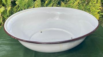 Emaille vintage schaal beschikbaar voor biedingen