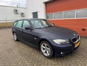 BMW 3-serie Touring 320i Business Line beschikbaar voor biedingen