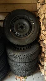 Winterwielen set VW Golf|Audi A3|Seat Leon, Auto-onderdelen, Banden en Velgen, Gebruikt, Banden en Velgen, Winterbanden, Personenwagen