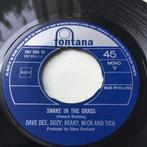 S77D DBM&T Snake in the grass/ Bora Bora HOL6 €2, Gebruikt, 7 inch, Single, Ophalen of Verzenden