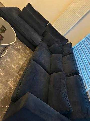 Bankstel blauw beschikbaar voor biedingen