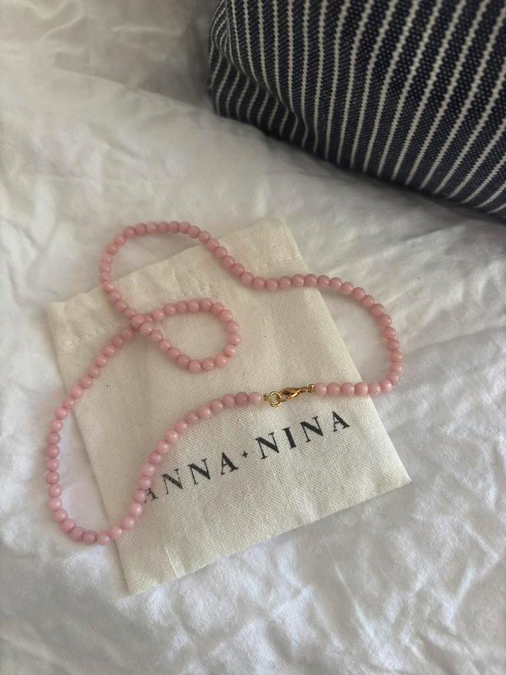 Anna + Nina rozenkwarts ketting goudkleurig slotje, 42 cm, Sieraden, Tassen en Uiterlijk, Kettingen, Nieuw, Steen of Mineraal