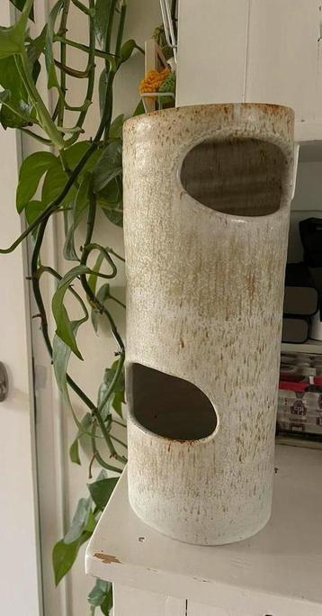 Ravelli plantenpot beschikbaar voor biedingen