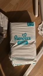 Pampers maat 2 - een doek gebruikt, Overige merken, Overige typen, Ophalen of Verzenden, Zo goed als nieuw