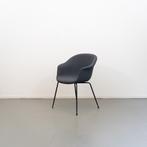 1 Gubi Bat stoel Zwart gestoffeerd Blauw Nieuw, Huis en Inrichting, Stoelen, Niet ingevuld, Stof, Niet ingevuld, Nieuw