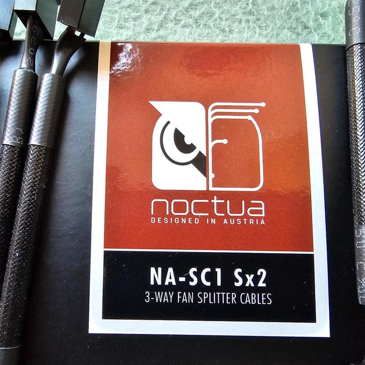 Noctua 3-way fan splitter NA-SC1 Sx2 nieuw 2 splitters 1=>3, Computers en Software, Pc- en Netwerkkabels, Nieuw, Ophalen of Verzenden