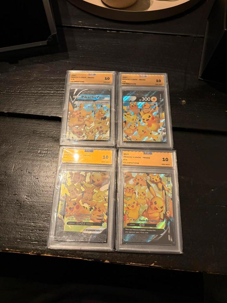 Pikachu v union grade 10, Hobby en Vrije tijd, Verzamelkaartspellen | Pokémon, Zo goed als nieuw, Meerdere kaarten, Foil, Ophalen of Verzenden