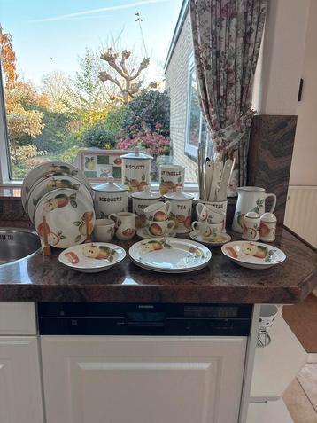 Servies beschikbaar voor biedingen