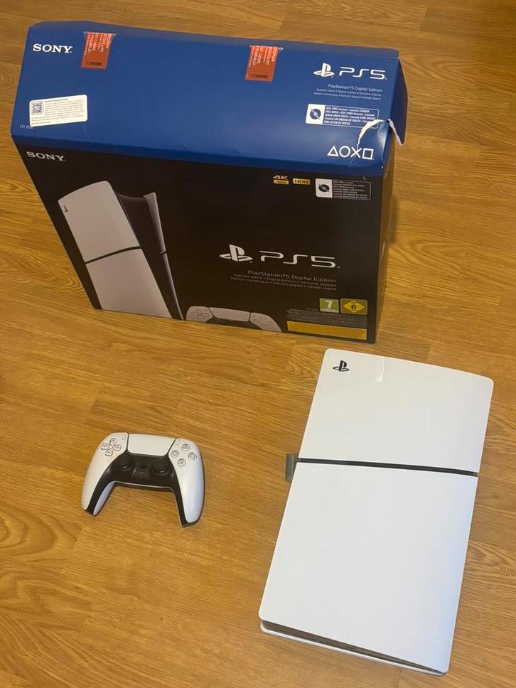 PlayStation 5 Slim Digital 1 TB + alle kabels, Spelcomputers en Games, Spelcomputers | Sony PlayStation 5, Nieuw, Ophalen
