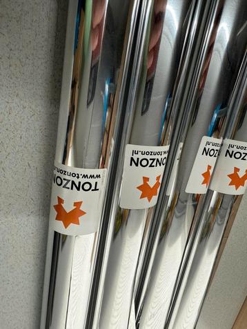TONZON Radiatorfolie Rol 25 meter x 50cm Nieuw beschikbaar voor biedingen