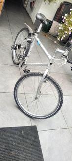Fiets giant boulder mountain bike, Ophalen, Zo goed als nieuw, 20 inch of meer