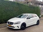 Mercedes-Benz A-klasse 160 RIJDT NIEUW/ZEER NETJES/PDC V+A!, Auto's, Voorwielaandrijving, Gebruikt, 4 cilinders, Leder en Stof